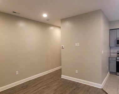 4233 Lancaster Avenue - Photo Thumbnail 5