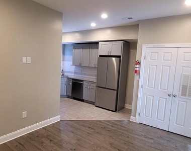 4233 Lancaster Avenue - Photo Thumbnail 1