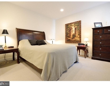 1600-18 Arch Street - Photo Thumbnail 1