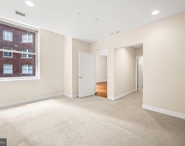 1600-18 Arch Street - Photo Thumbnail 14