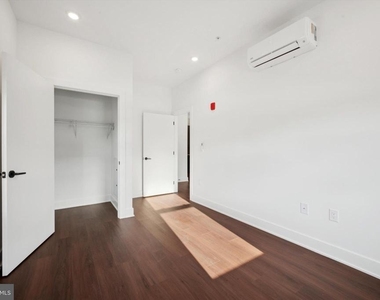 501 Washington Lane - Photo Thumbnail 22