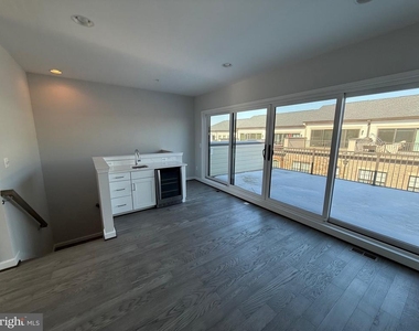 620 Leigh Way - Photo Thumbnail 1