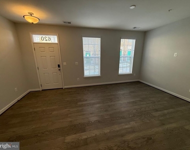 620 Leigh Way - Photo Thumbnail 31