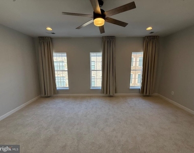 620 Leigh Way - Photo Thumbnail 13