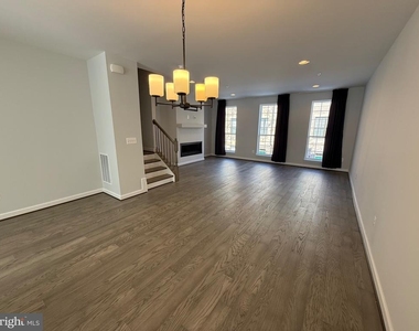 620 Leigh Way - Photo Thumbnail 22