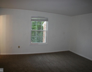 734 Quince Orchard Boulevard - Photo Thumbnail 10