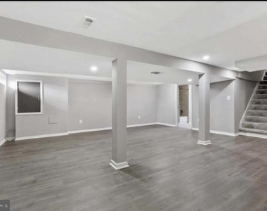 208 6th Avenue - Photo Thumbnail 6