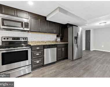 208 6th Avenue - Photo Thumbnail 3