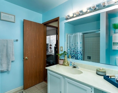 2120 Brittany Court - Photo Thumbnail 7