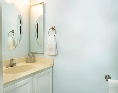 2120 Brittany Court - Photo Thumbnail 5