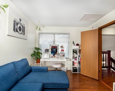 2120 Brittany Court - Photo Thumbnail 8