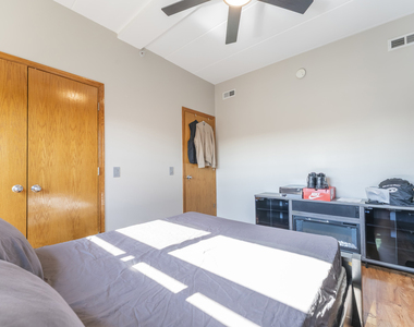 2805 N 75th Court - Photo Thumbnail 13