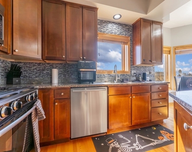 2805 N 75th Court - Photo Thumbnail 6