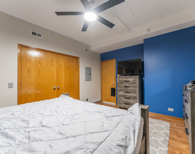 2805 N 75th Court - Photo Thumbnail 10