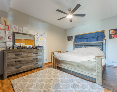 2805 N 75th Court - Photo Thumbnail 9