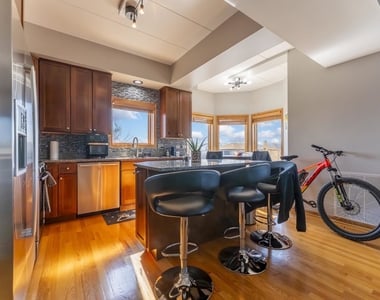 2805 N 75th Court - Photo Thumbnail 5