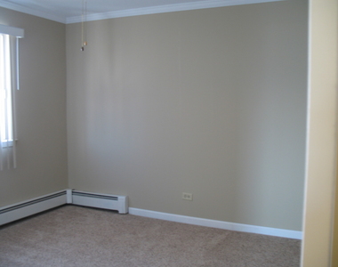 709 W 65th Street - Photo Thumbnail 11