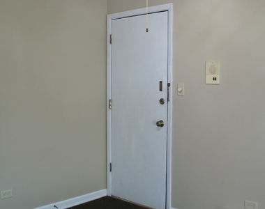 709 W 65th Street - Photo Thumbnail 14