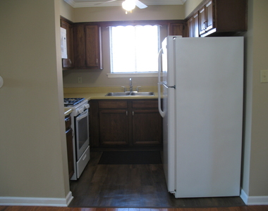 709 W 65th Street - Photo Thumbnail 5