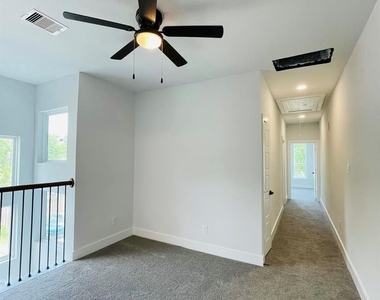 7931 Fowlie Street - Photo Thumbnail 20