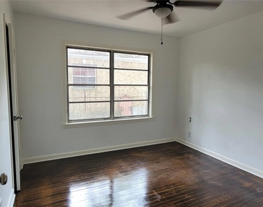 5811 Westdale Street - Photo Thumbnail 3