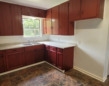 5811 Westdale Street - Photo Thumbnail 4