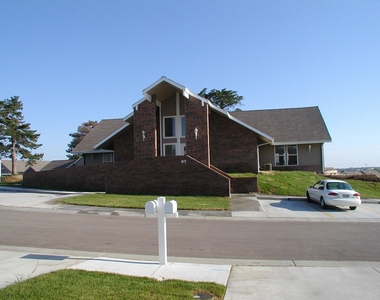 3600 Sw Gage Blvd - Photo Thumbnail 2