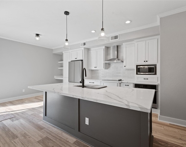 2113 Lake Village Drive - Photo Thumbnail 7