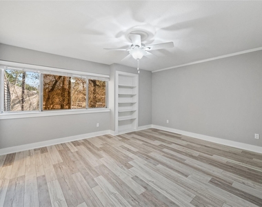 2113 Lake Village Drive - Photo Thumbnail 15