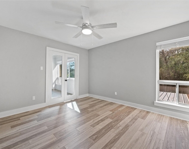 2113 Lake Village Drive - Photo Thumbnail 16