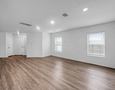 1714 Campos Court - Photo Thumbnail 4