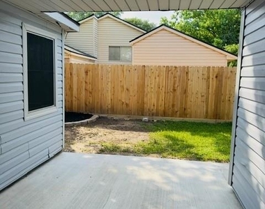 18322 Autumn Trails Lane - Photo Thumbnail 4
