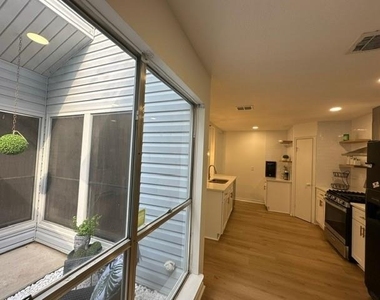18322 Autumn Trails Lane - Photo Thumbnail 3