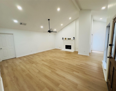 18322 Autumn Trails Lane - Photo Thumbnail 15