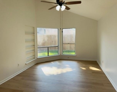 18322 Autumn Trails Lane - Photo Thumbnail 28