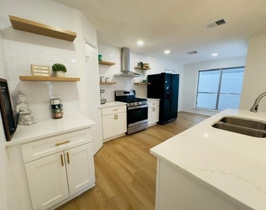 18322 Autumn Trails Lane - Photo Thumbnail 6