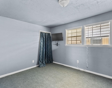 810 93rd Street - Photo Thumbnail 9
