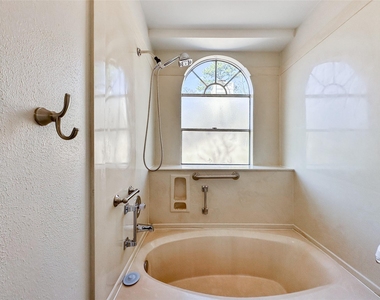 5515 Strack Road - Photo Thumbnail 25