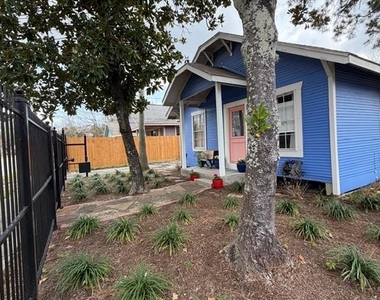 520 W 14th Street - Photo Thumbnail 17