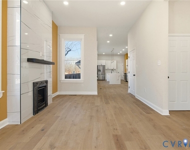 316 W Clay St - Photo Thumbnail 13