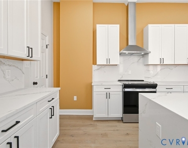 316 W Clay St - Photo Thumbnail 27