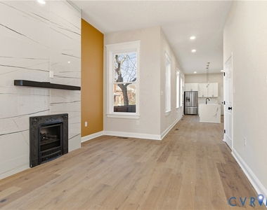 316 W Clay St - Photo Thumbnail 12