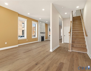316 W Clay St - Photo Thumbnail 5