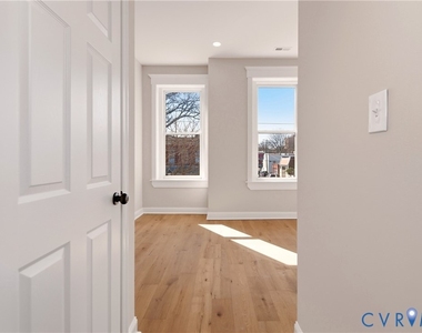 316 W Clay St - Photo Thumbnail 37