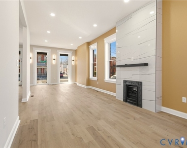 316 W Clay St - Photo Thumbnail 15