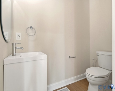 316 W Clay St - Photo Thumbnail 18
