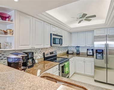 25870 Hickory Boulevard - Photo Thumbnail 7