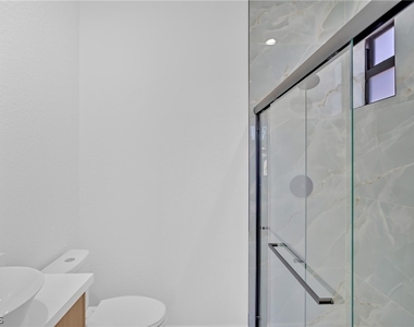 5231 6th Street W - Photo Thumbnail 10
