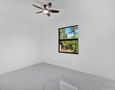 5231 6th Street W - Photo Thumbnail 16