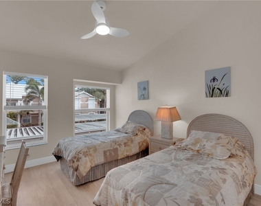 3921 Leeward Passage Court - Photo Thumbnail 13
